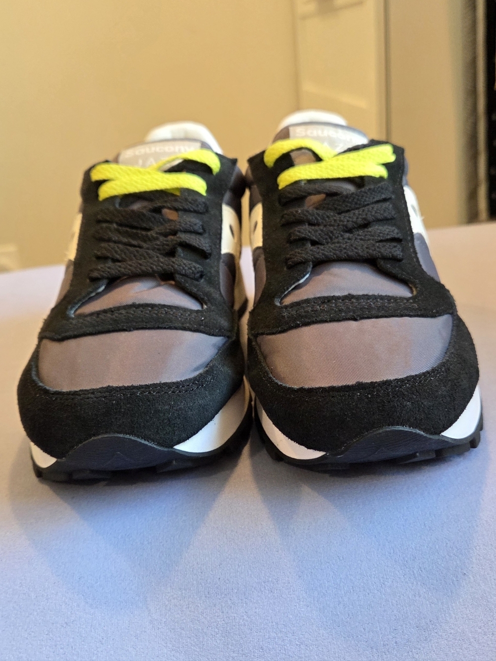 NEW Women's Saucony Jazz Sneakers - Black Suede & Gray/White/Cream - Size 7.5 US - Picture 5 of 13